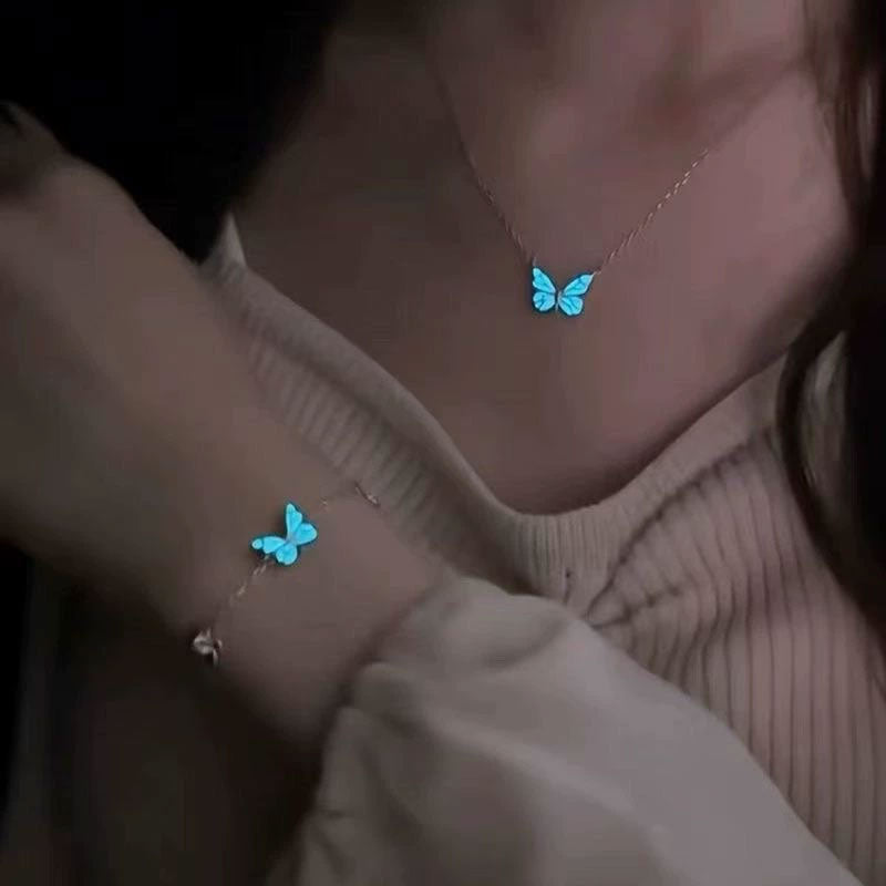 🦋 Glow-in-the-Dark Butterfly Necklace | Let your unique charm shin 🦋