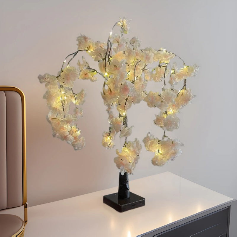 🌲Pikku punainen lintu puu val