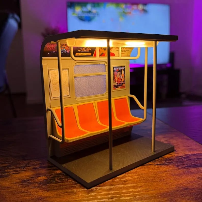 🚇NYC Subway Train Lamp – 🔥(Clean, no pee smell🤣)