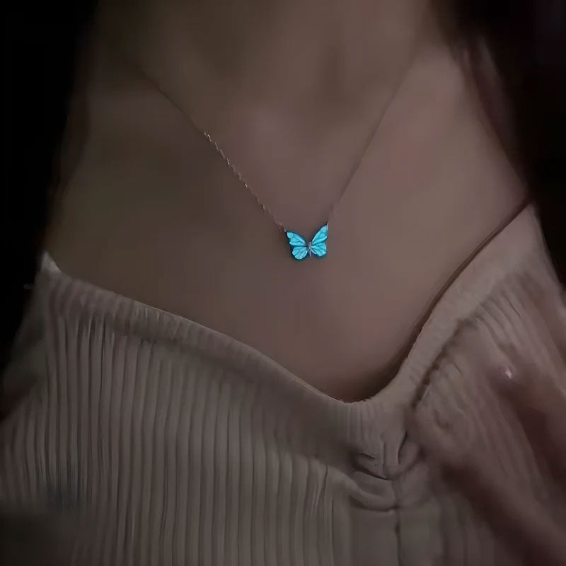 🦋 Glow-in-the-Dark Butterfly Necklace | Let your unique charm shin 🦋