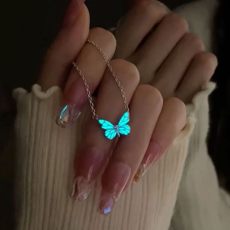 🦋 Glow-in-the-Dark Butterfly Necklace | Let your unique charm shin 🦋