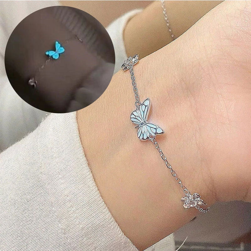🦋 Glow-in-the-Dark Butterfly Necklace | Let your unique charm shin 🦋