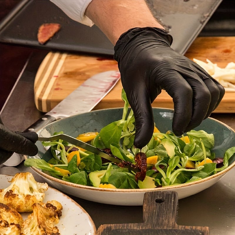 100/50 kpl mustia kertakäyttöisiä nitriilikäsineitä