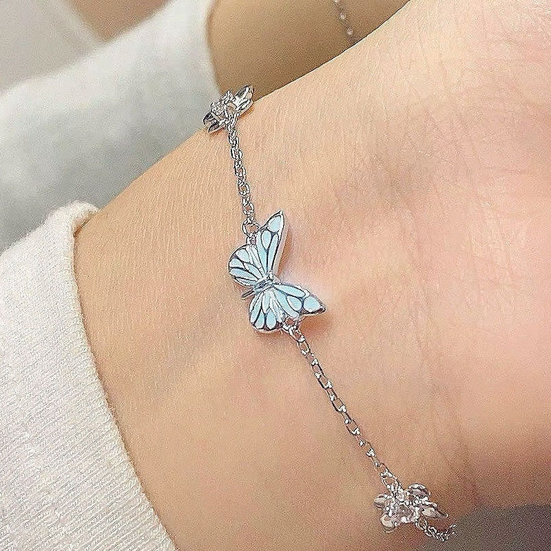 🦋 Glow-in-the-Dark Butterfly Necklace | Let your unique charm shin 🦋