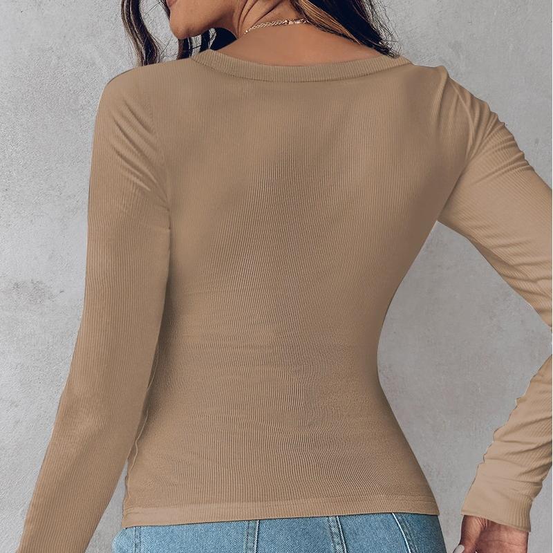 Sisäänrakennetut pitkähihaiset rintaliivit, ribbiresori elegantista kapeasta materiaalista💥