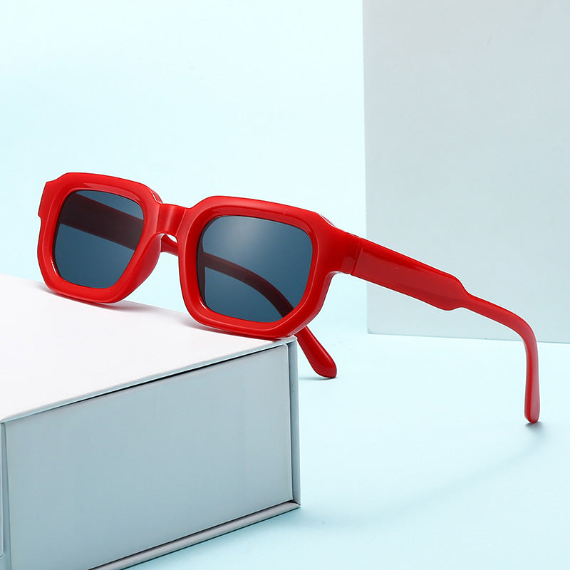 New retro-style minimalist square-frame sunglasse