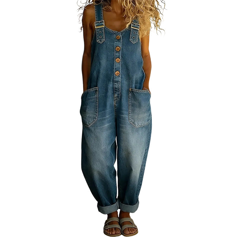 Loose-fitting denim dungarees for women with pocket