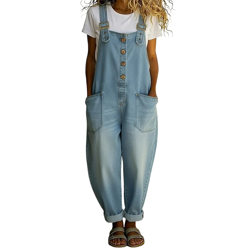 Loose-fitting denim dungarees for women with pocket